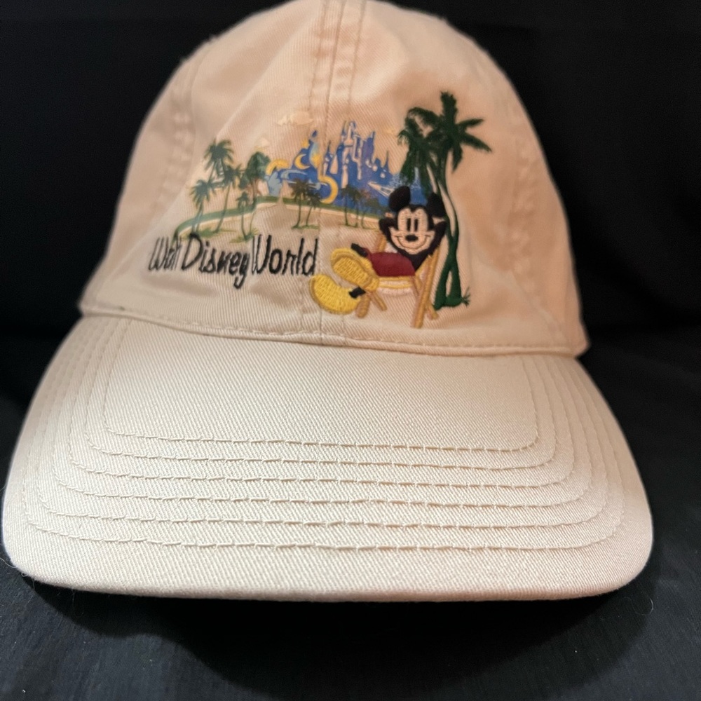 Disney World Mickey Mouse Just Chillin Hat